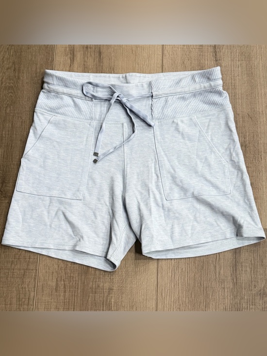 Travis Mathew Pants - Travis Mathew Shorts Athens 2.0 Women Large Light Gray High Rise Patch Pockets‎